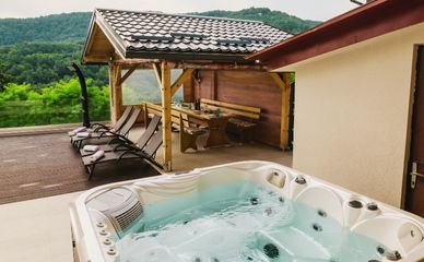 Jacuzzi u kući za odmor Čarobni pogled u Zagrebu